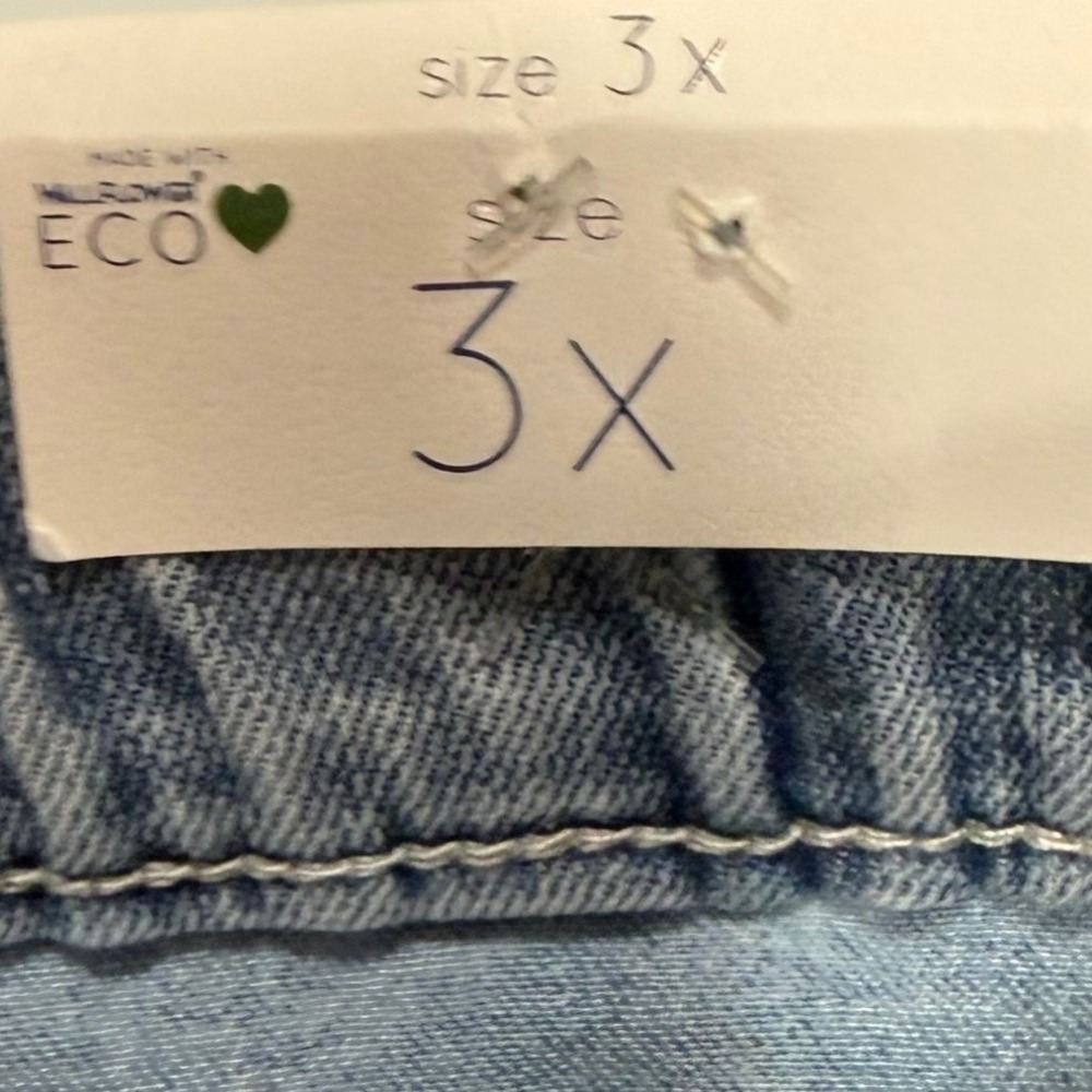 Wallflower 3X Plus Size Denim Shorts Light Wash Drawstring Frayed Hem Summer NWT - Picture 4 of 7